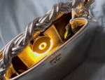 95后小伙的‘包灯’让无数情侣心动，销量爆炸！